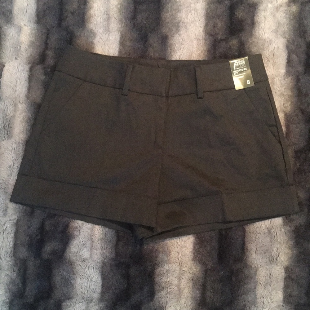 New York & Company Signature Fit Short NWT!